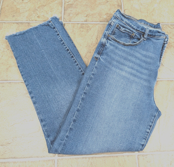 Kensie Denim - Kensie High Rise Jeans in Light Blue Wash. 12/21. Like New!🔥